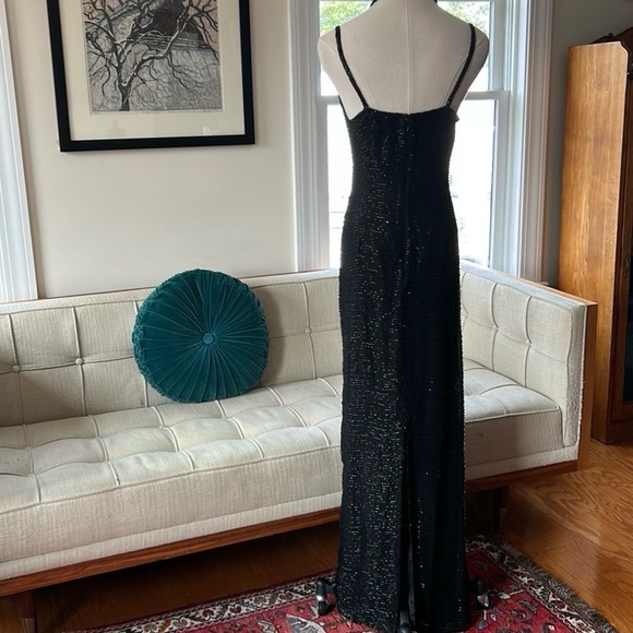 Beaded Gown, Vintage and STUNNING! 🌟 - Picture 2 of 7